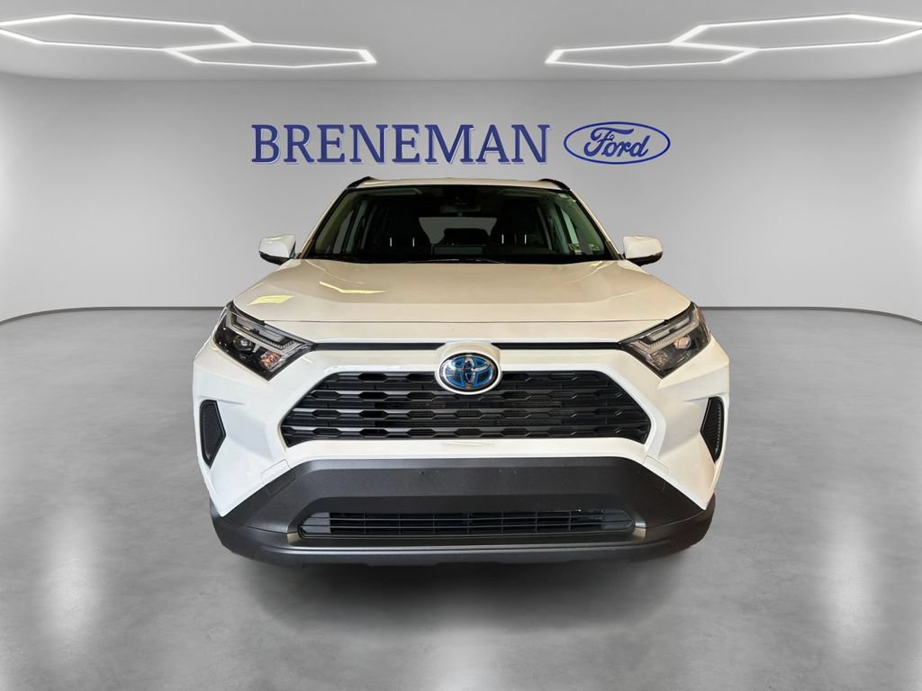 Used 2024 Toyota RAV4 LE AWD/4WD image 2