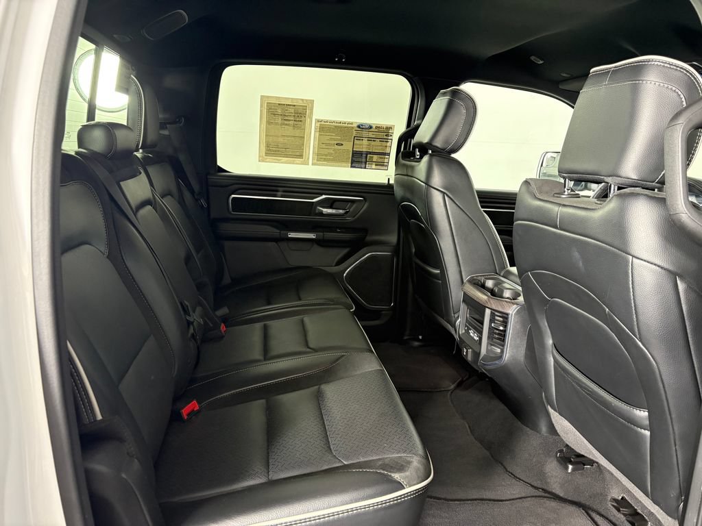 Used 2025 RAM 1500 Laramie AWD/4WD image 33