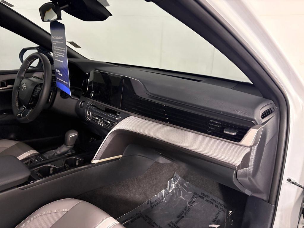 Used 2026 Toyota Camry SE AWD/4WD image 35