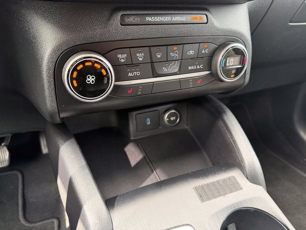 Certified 2020 Ford Escape SE AWD/4WD image 38
