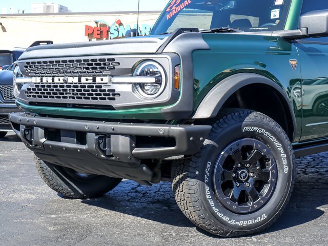 Certified 2022 Ford Bronco Badlands AWD/4WD image 2
