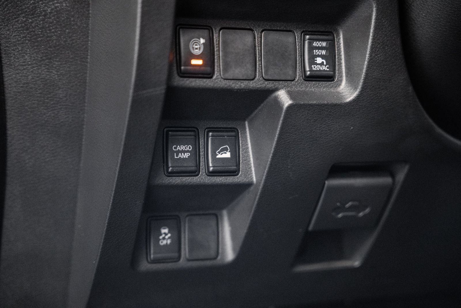 Used 2024 Nissan Frontier SV w/ Technology Package AWD/4WD image 40