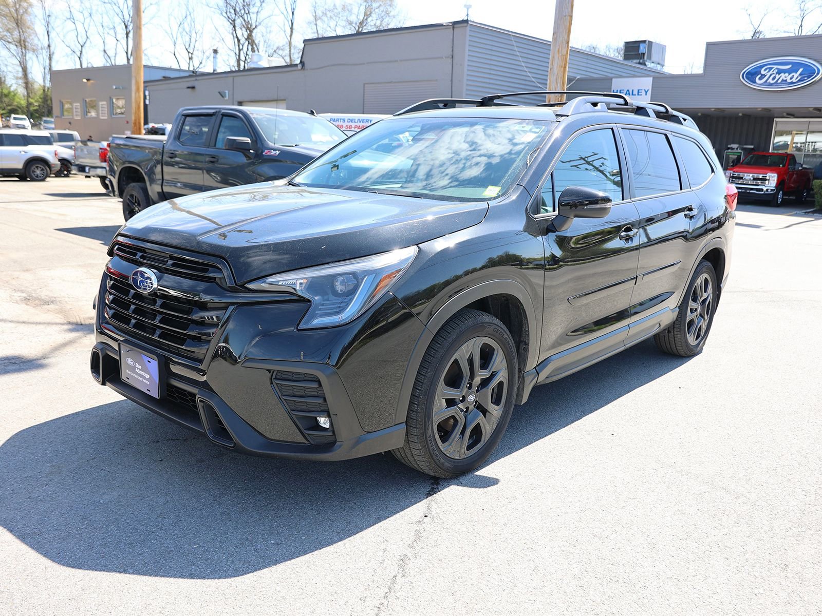 Used 2023 Subaru Ascent Onyx Edition image 3
