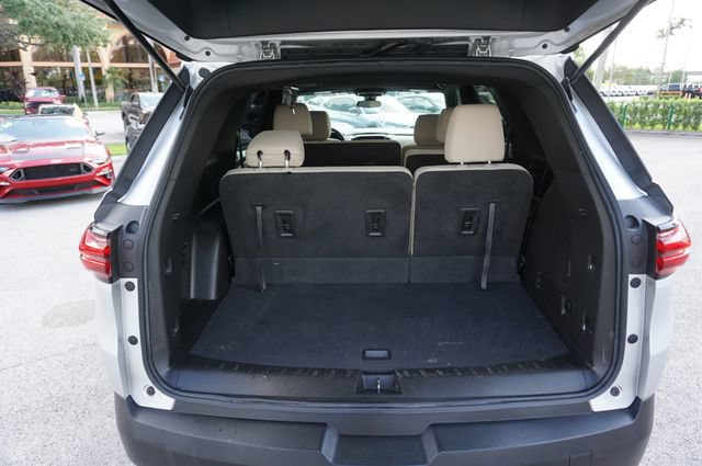 Used 2022 Chevrolet Traverse LS FWD image 18