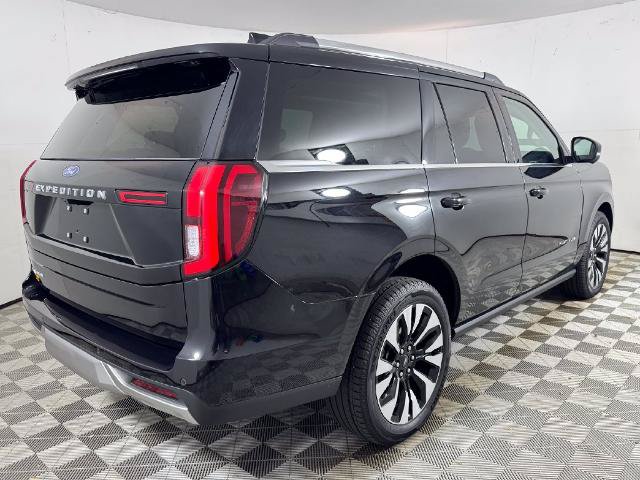 Certified 2026 Ford Expedition Platinum w/ Driver's Package AWD/4WD image 3