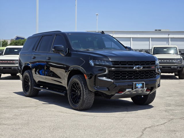 Used 2021 Chevrolet Tahoe Z71 w/ Z71 Signature Package AWD/4WD image 3
