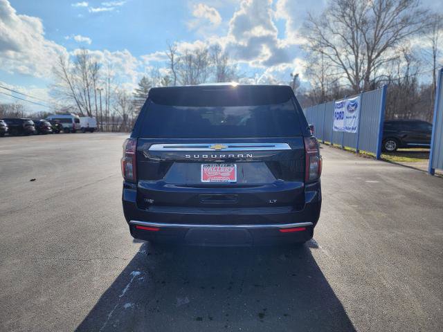 Used 2024 Chevrolet Suburban LT AWD/4WD image 4