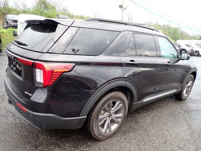 Certified 2025 Ford Explorer Active w/ Active Comfort Package AWD/4WD image 9