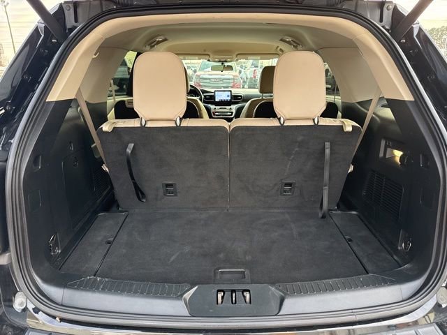 Certified 2022 Ford Explorer XLT w/ Equipment Group 202A image 15