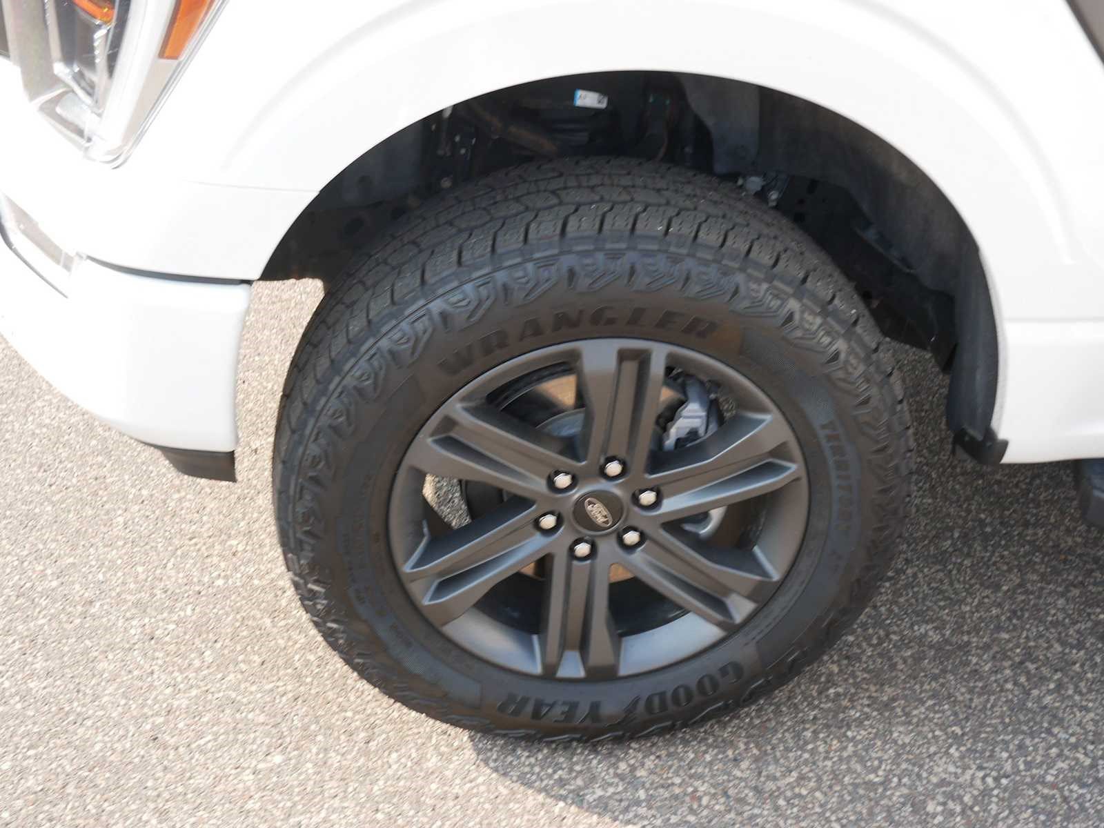 Certified 2018 Ford Explorer Limited w/ Equipment Group 301A AWD/4WD image 15