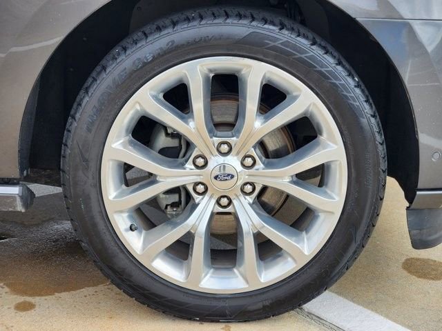 Certified 2019 Ford Expedition Platinum image 9