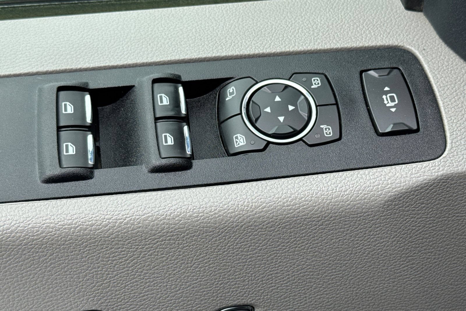 Certified 2022 Ford F250 XLT AWD/4WD image 13