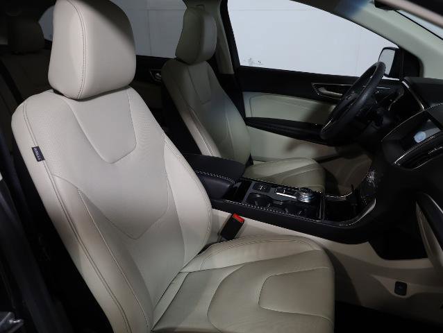 Certified 2020 Ford Edge Titanium w/ Equipment Group 301A AWD/4WD image 9