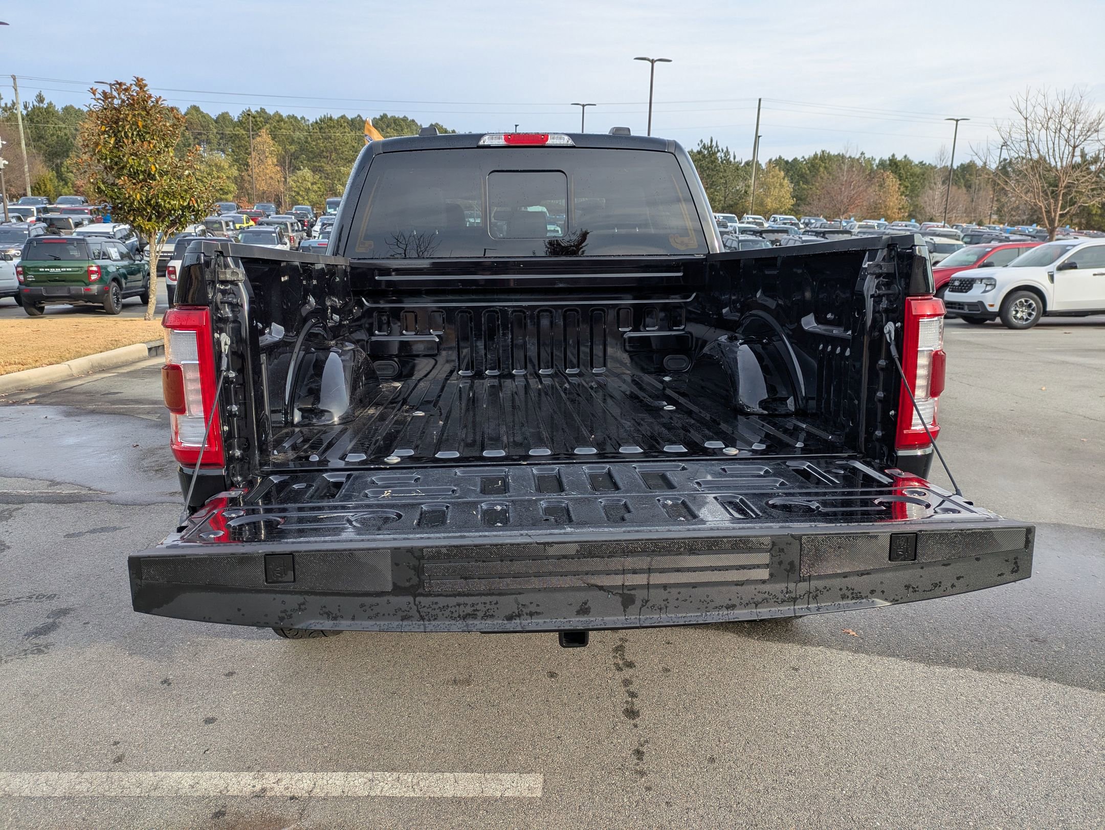 Certified 2022 Ford F150 Lariat w/ Equipment Group 502A High image 36