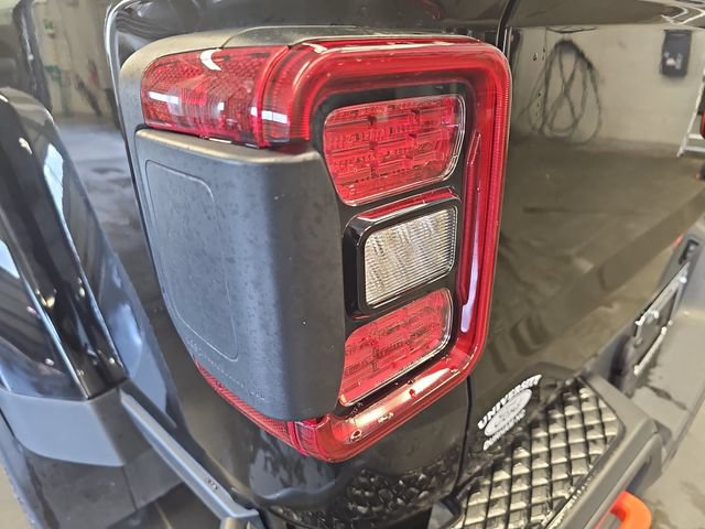 Used 2022 Jeep Gladiator Mojave w/ LED Lighting Group AWD/4WD image 32