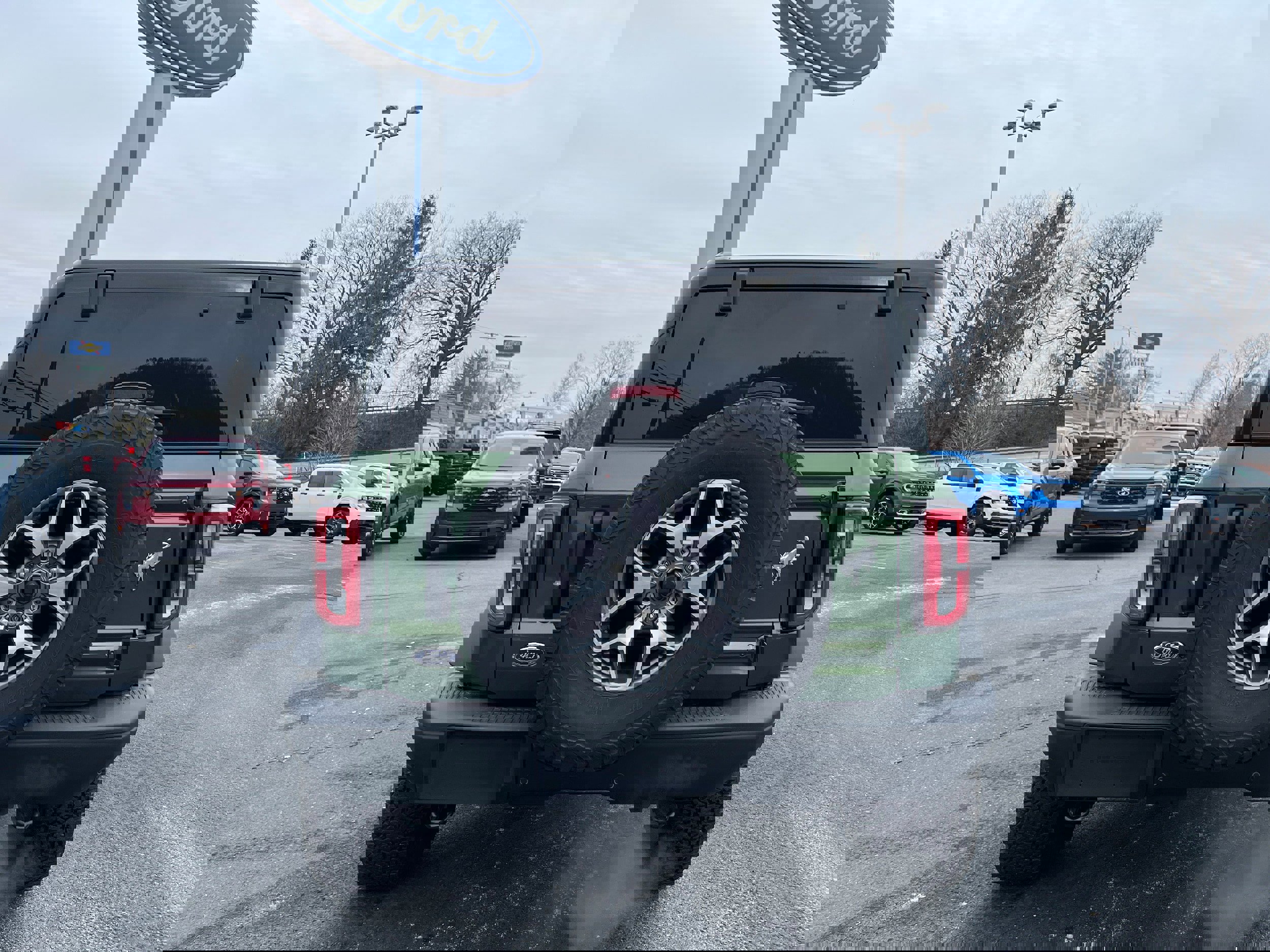 Certified 2025 Ford Bronco Badlands image 4