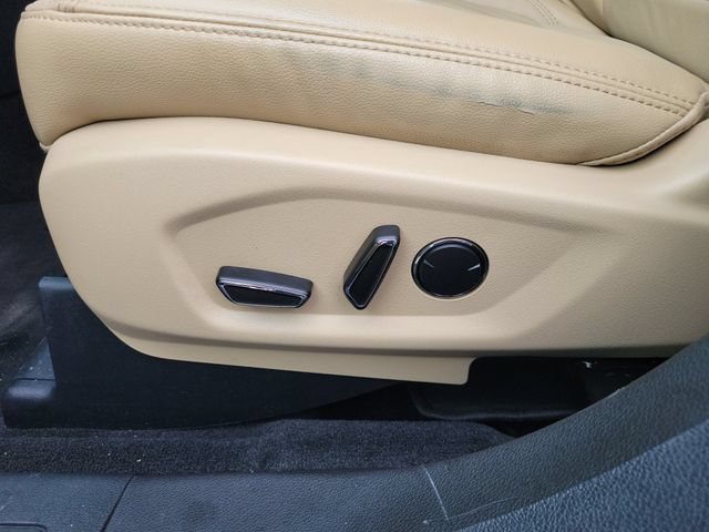 Certified 2017 Ford Explorer XLT w/ Equipment Group 202A FWD image 11