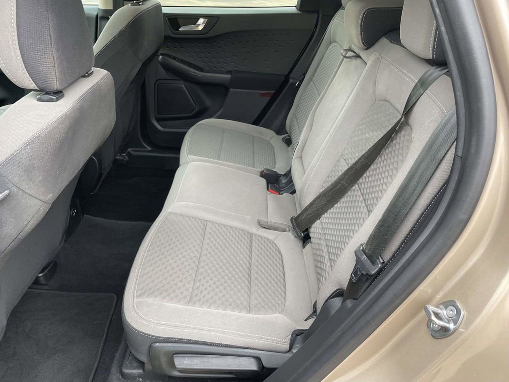 Certified 2020 Ford Escape SE image 12