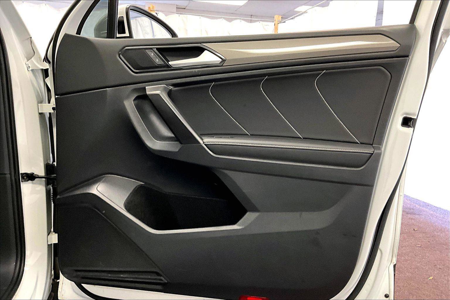 Used 2022 Volkswagen Tiguan SE image 23