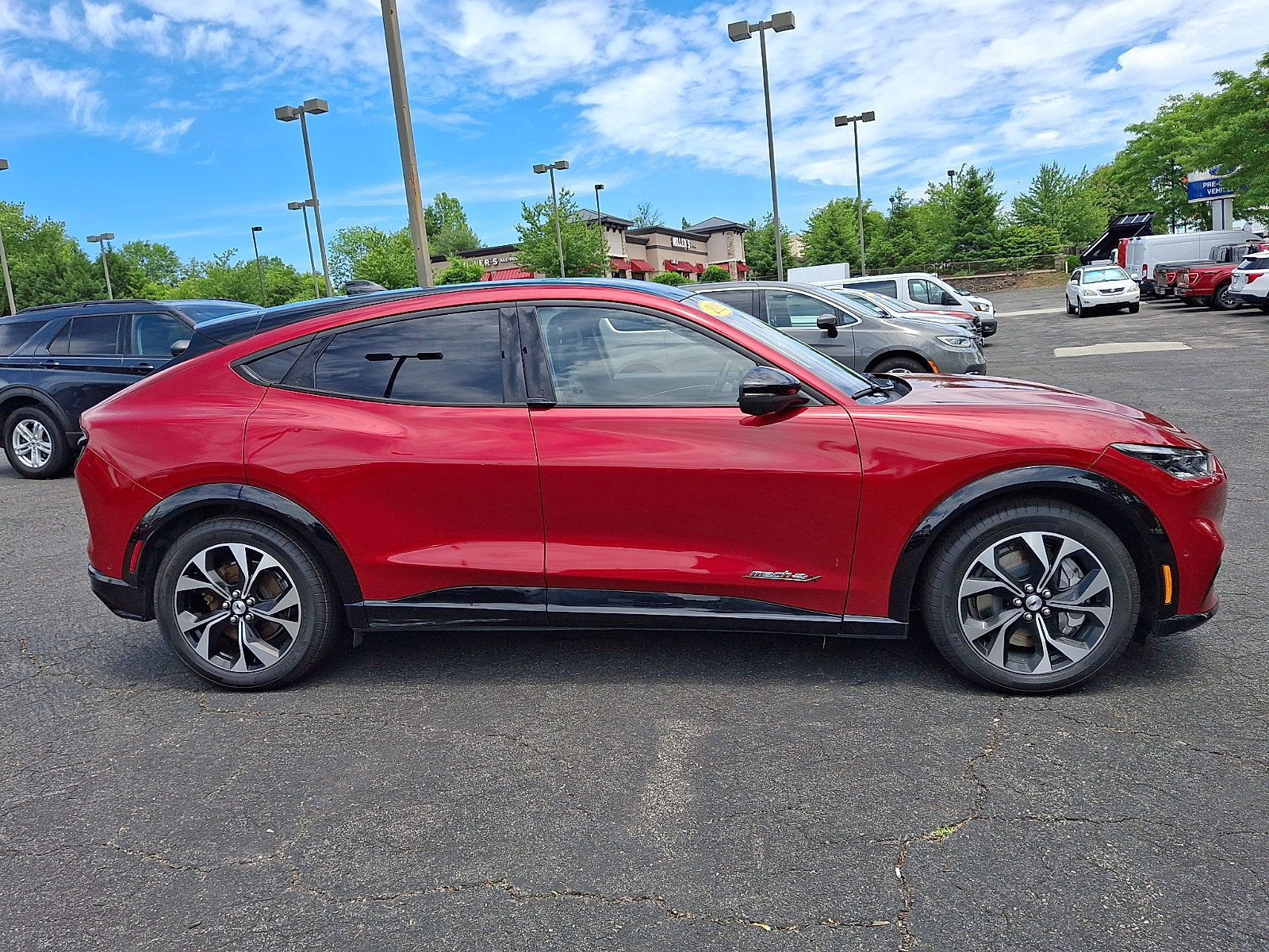 Certified 2021 Ford Mustang Mach-E Premium AWD/4WD image 7