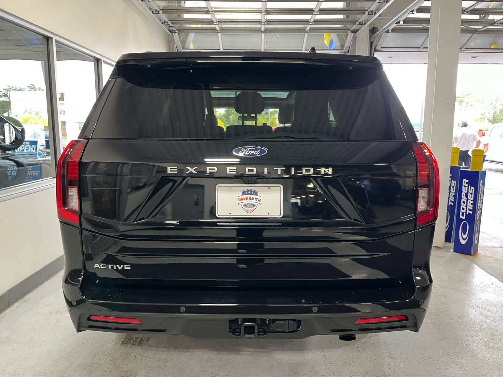 Certified 2025 Ford Expedition Active AWD/4WD image 11