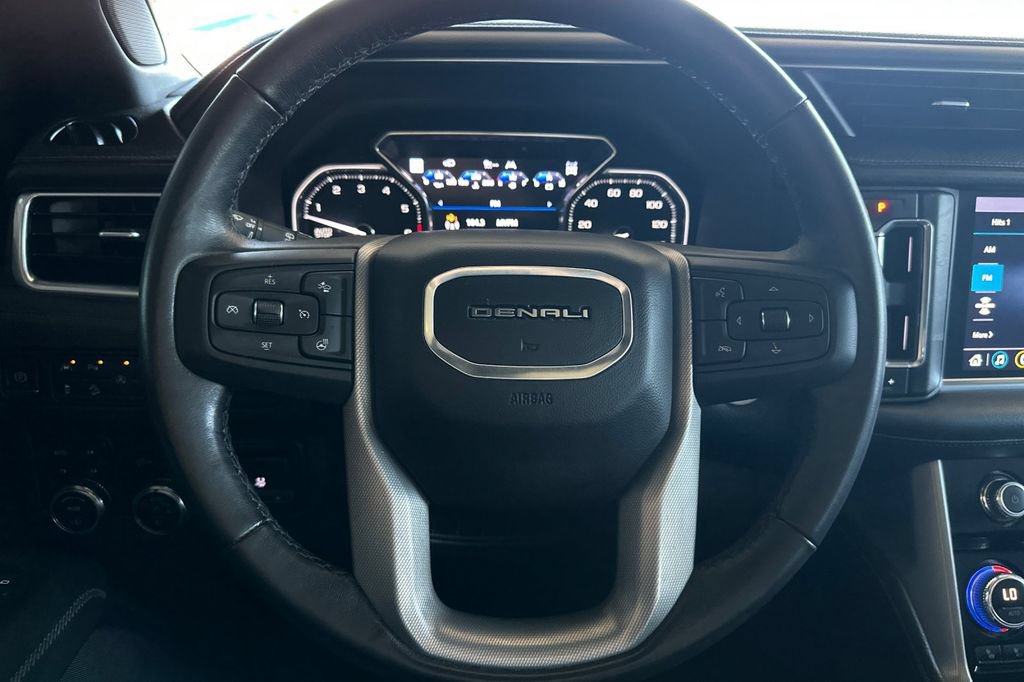 Used 2021 GMC Yukon XL Denali w/ Denali Ultimate Package AWD/4WD image 29