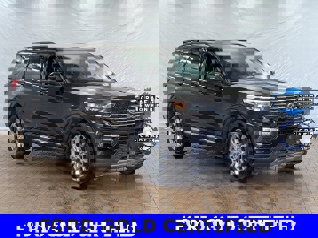 Certified 2023 Ford Explorer XLT w/ Equipment Group 202A image 7