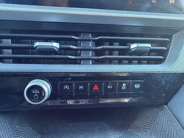 Certified 2025 Ford Explorer ST-Line AWD/4WD image 25