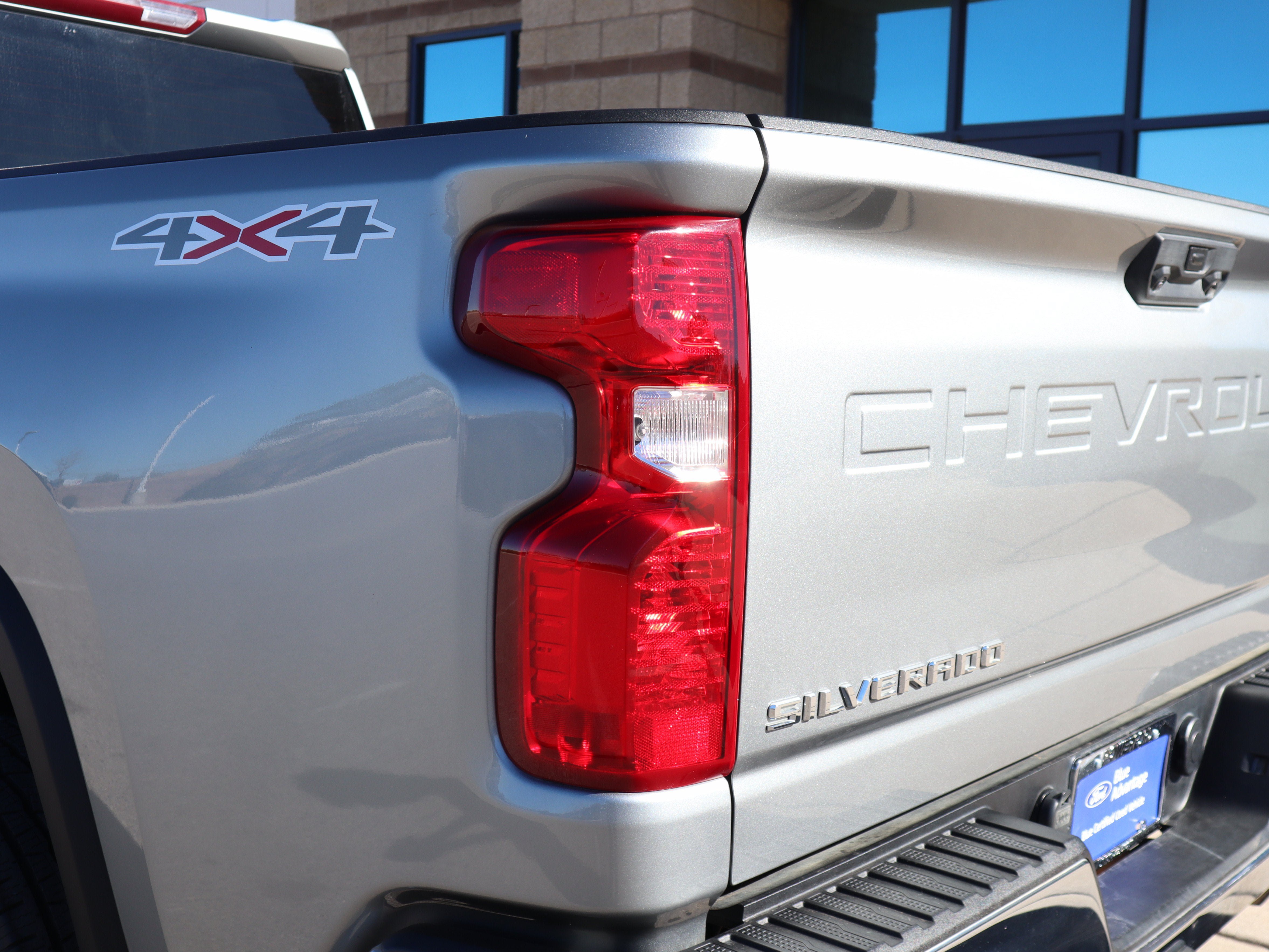Used 2025 Chevrolet Silverado 2500 LT w/ Convenience Package AWD/4WD image 18