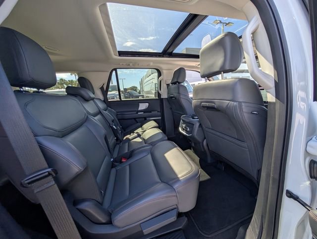 Certified 2025 Ford Expedition Active image 13