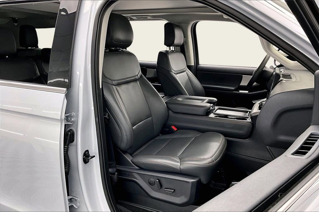 Certified 2025 Ford Expedition Max Active image 9