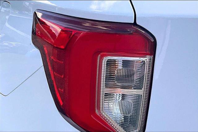 Certified 2023 Ford Explorer XLT RWD image 31