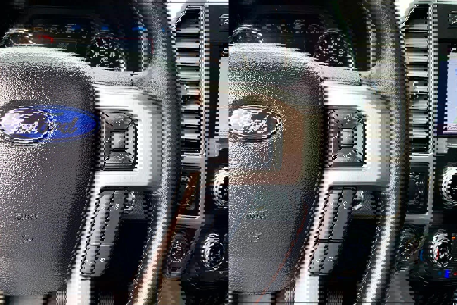 Certified 2019 Ford F150 Platinum w/ Equipment Group 701A Luxury AWD/4WD image 21