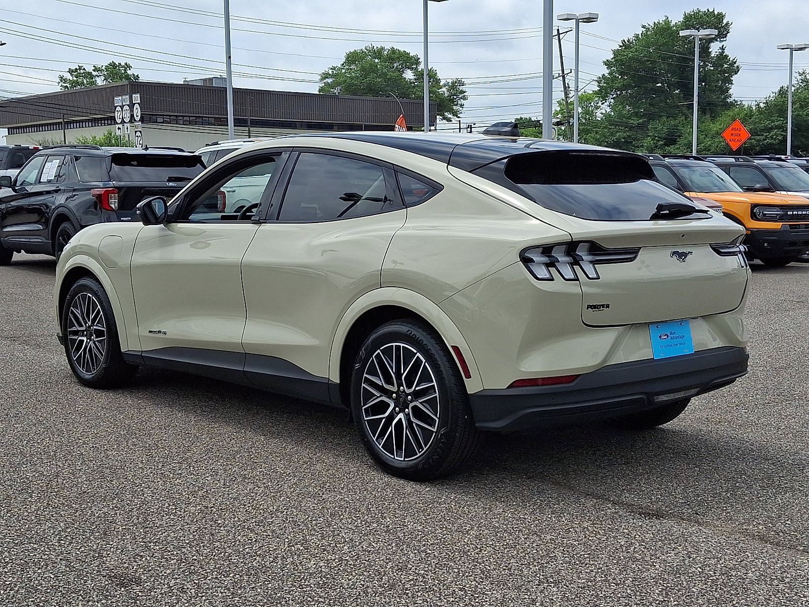 Certified 2025 Ford Mustang Mach-E Premium AWD/4WD image 7