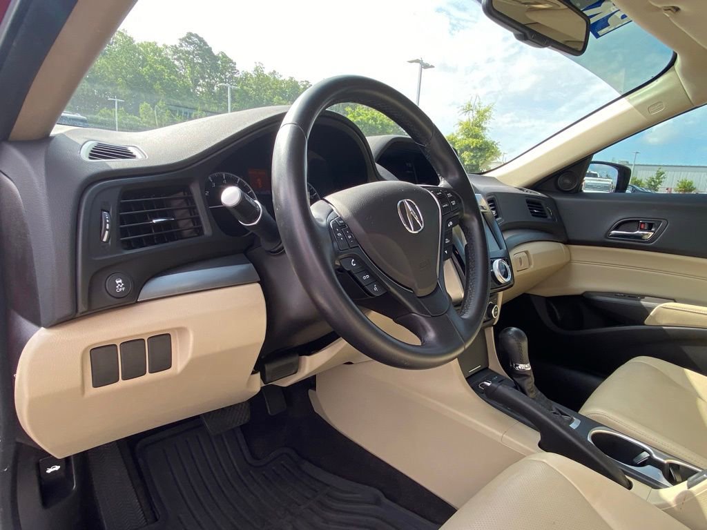 Used 2017 Acura ILX FWD image 9