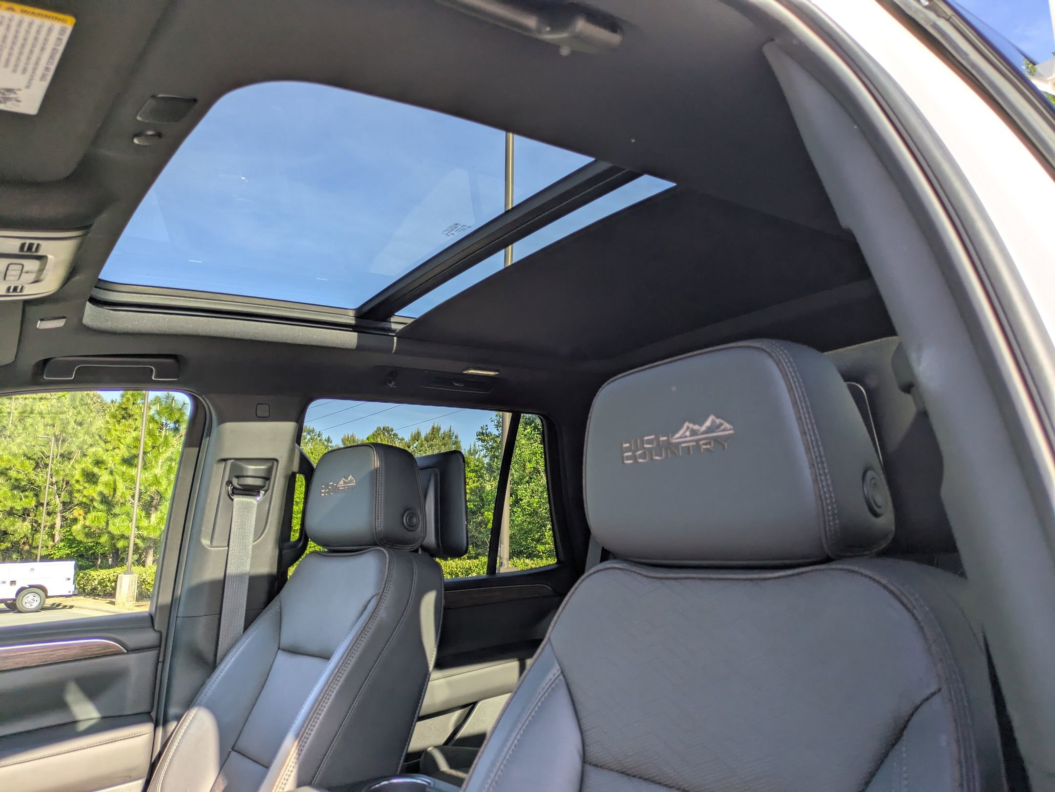 Used 2024 Chevrolet Tahoe High Country w/ Advanced Technology Package AWD/4WD image 27