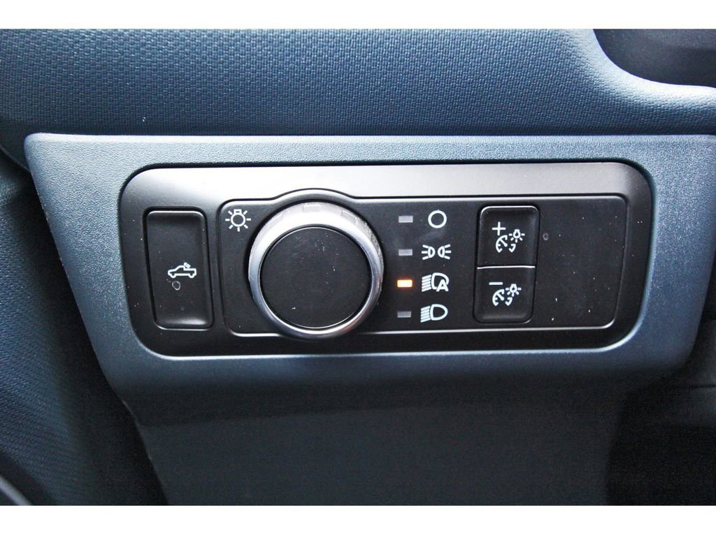 Certified 2025 Ford Maverick XLT w/ Black Appearance Package image 22