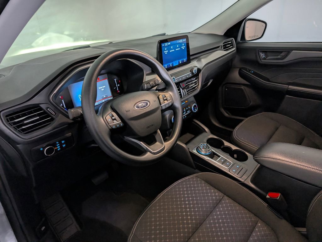 Certified 2025 Ford Escape Active FWD image 22