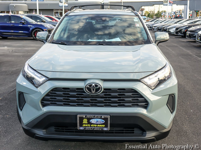 Used 2022 Toyota RAV4 XLE w/ Convenience Package AWD/4WD image 4