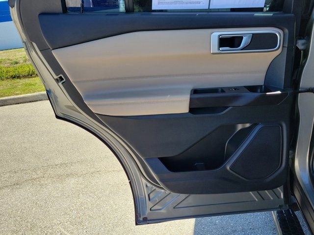 Certified 2020 Ford Explorer XLT w/ Equipment Group 202A image 15