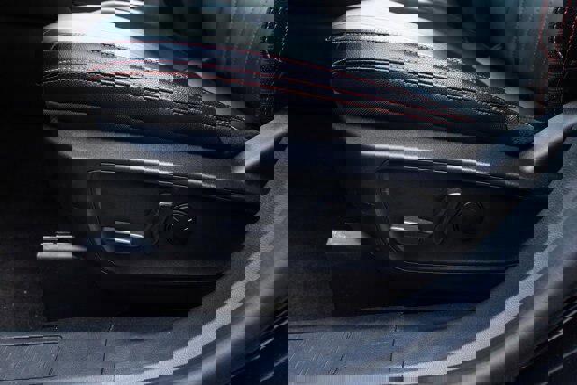 Certified 2025 Ford Escape ST-Line Elite w/ Premium Technology Package image 14