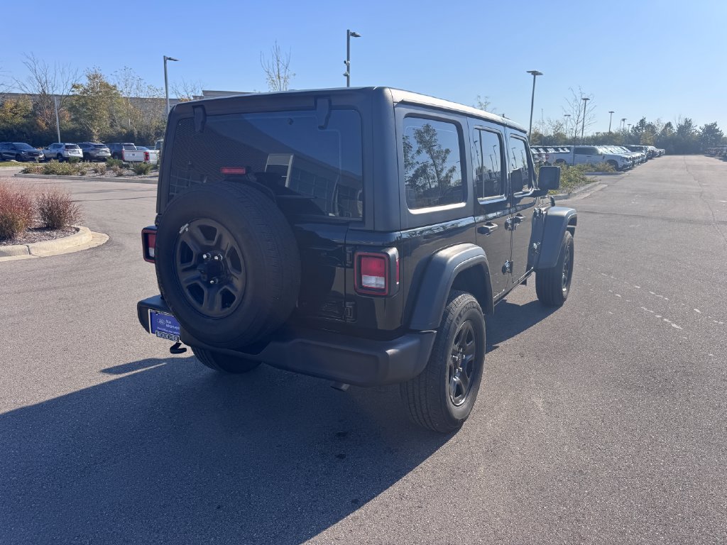Used 2022 Jeep Wrangler Unlimited Sport AWD/4WD image 3