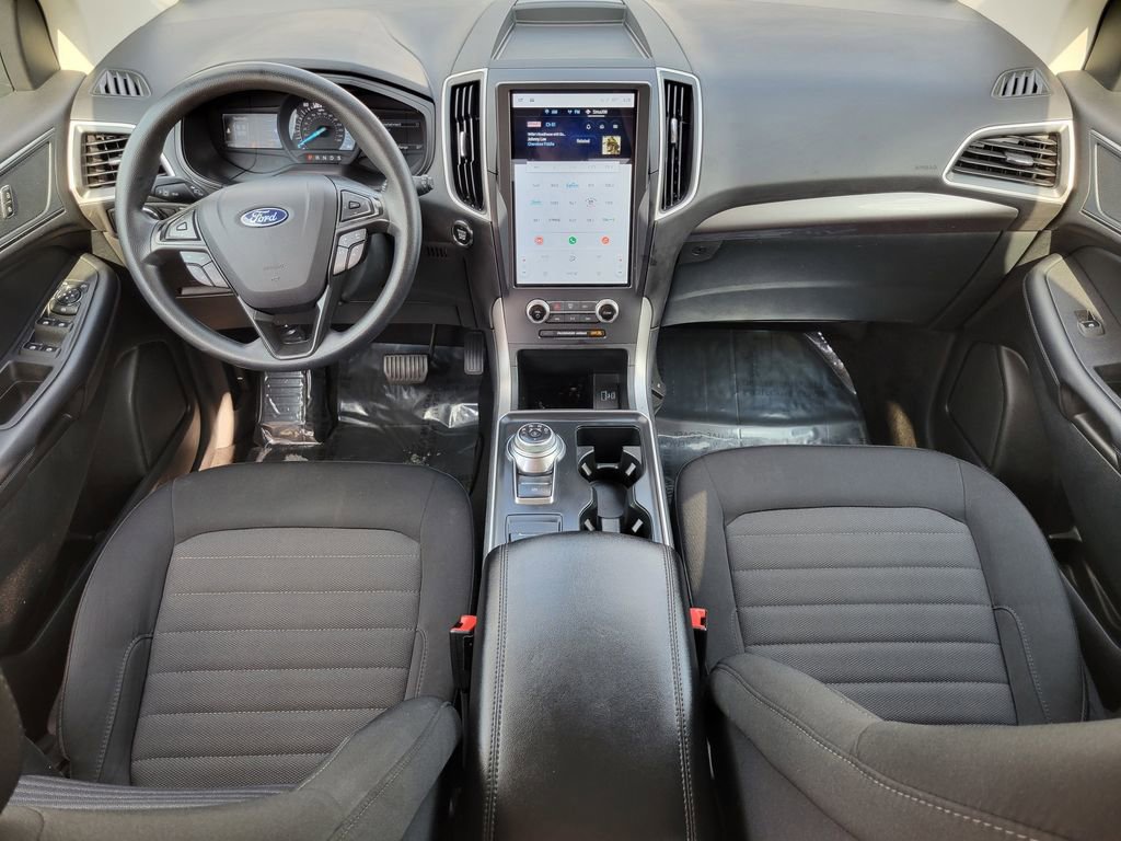 Certified 2024 Ford Edge SE image 17