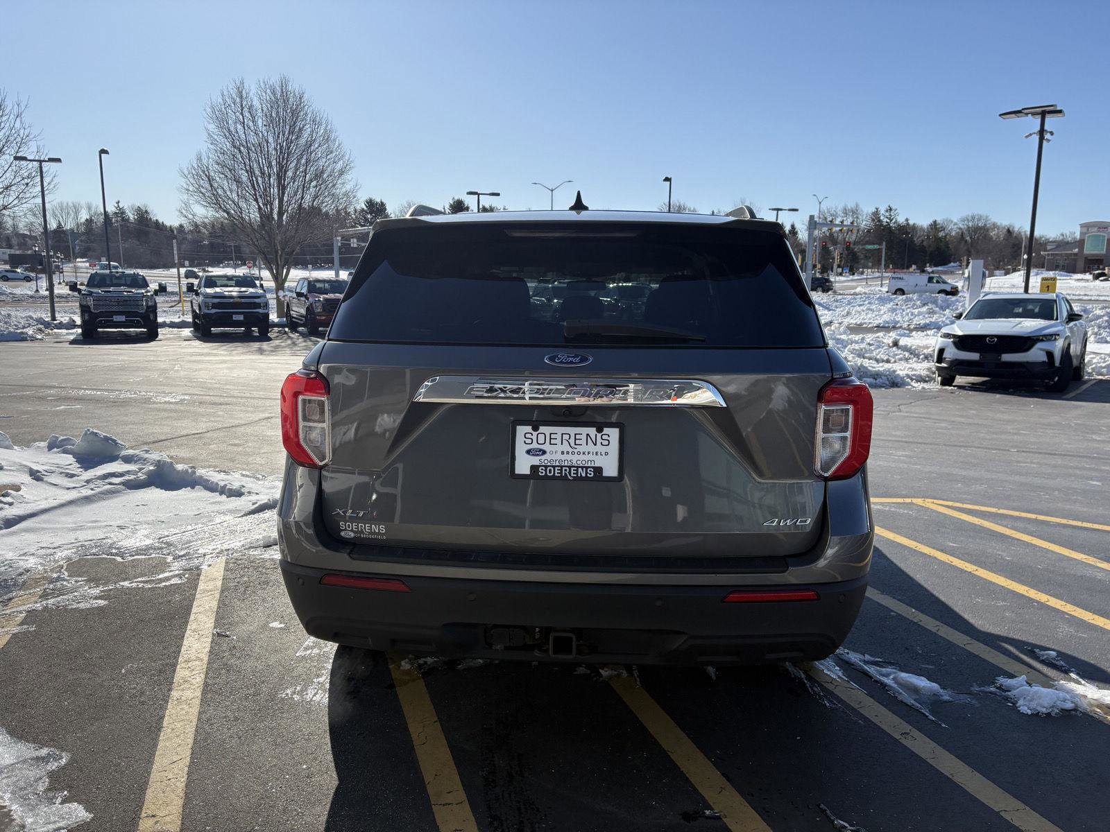 Certified 2023 Ford Explorer XLT w/ Class IV Trailer Tow Package image 5