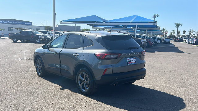Certified 2025 Ford Escape ST-Line Select AWD/4WD image 5
