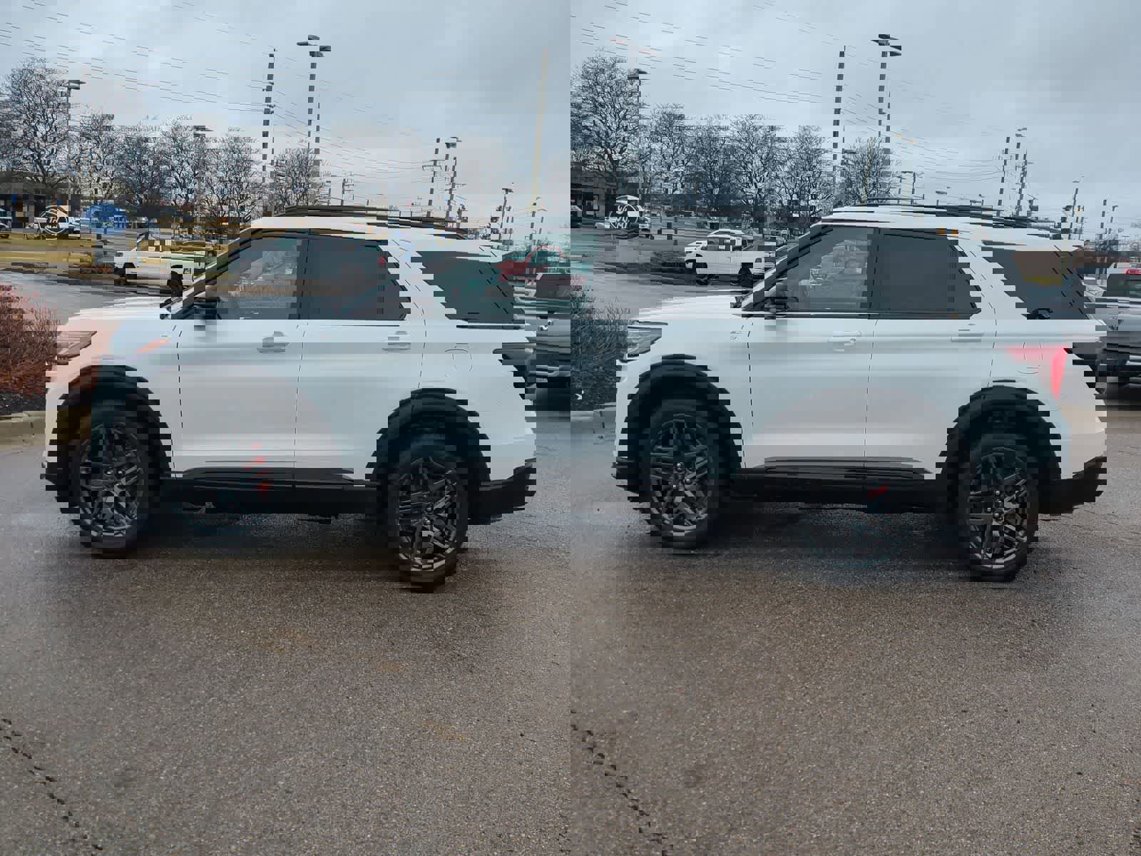 Certified 2025 Ford Explorer ST-Line w/ Premium Package image 5