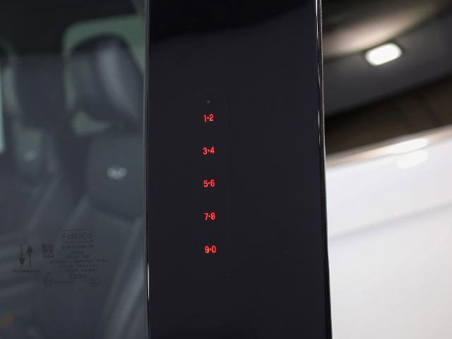 Certified 2025 Ford Expedition Platinum image 24