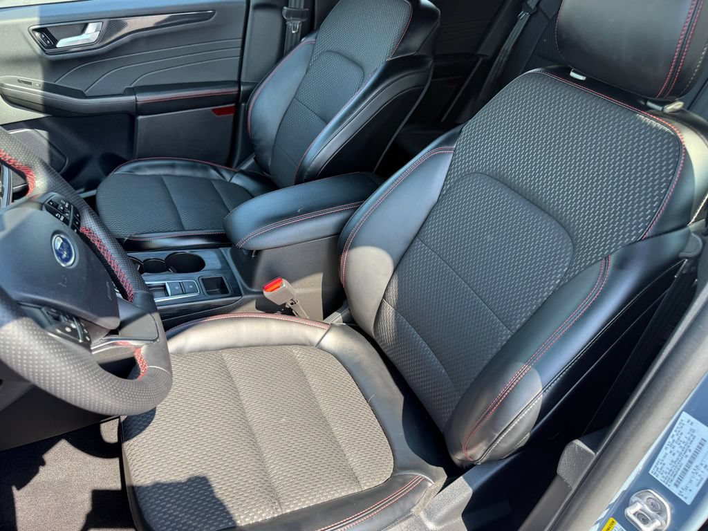 Certified 2024 Ford Escape ST-Line w/ Tech Pack #1 AWD/4WD image 15