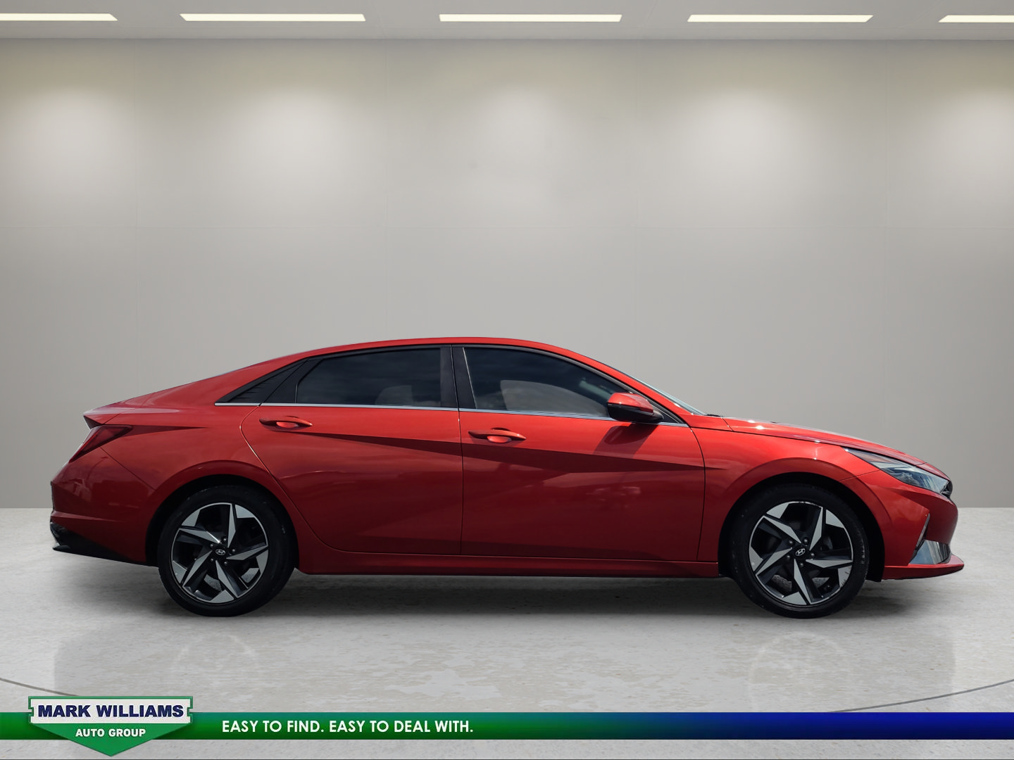 Used 2022 Hyundai Elantra Limited w/ Cargo Package FWD image 2