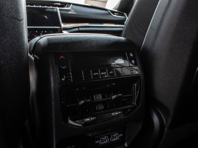 Used 2024 Jeep Grand Cherokee L Limited w/ Luxury Tech Group II AWD/4WD image 30